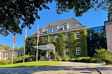 Frontansicht vom Romantik Hotel Kieler Kaufmann in Kiel an der Ostsee Schleswig-Holstein.